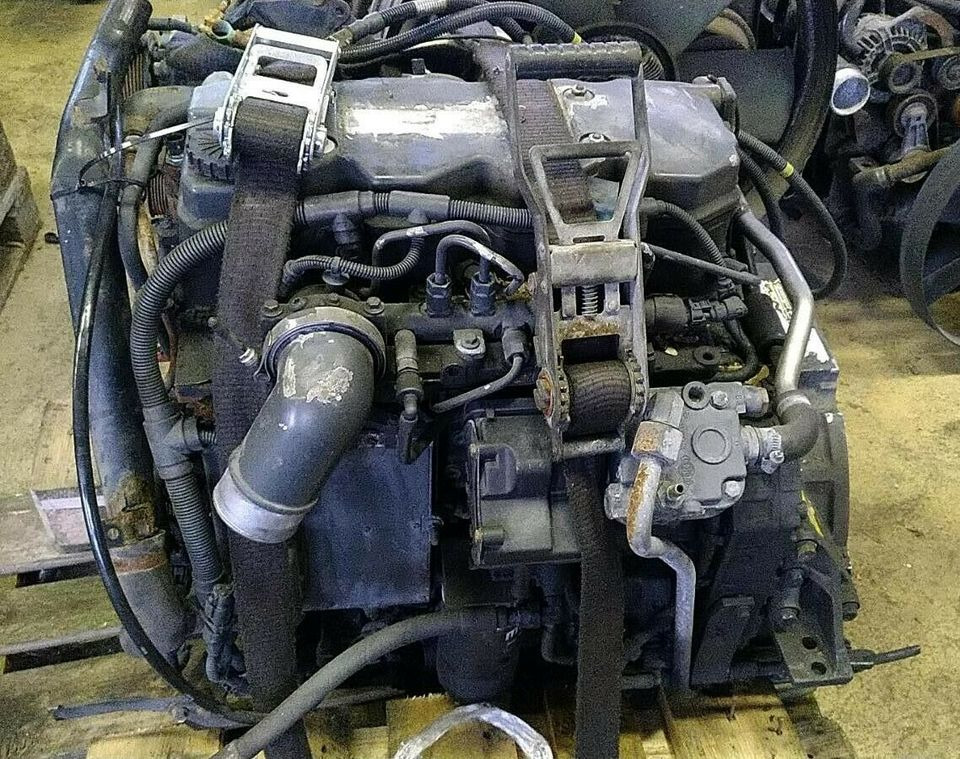 DAF Motor Cummins 4Zylinder - Motor y piezas para Camión: foto 1 DAF Motor Cummins 4Zylinder - Motor y piezas para Camión: foto 1