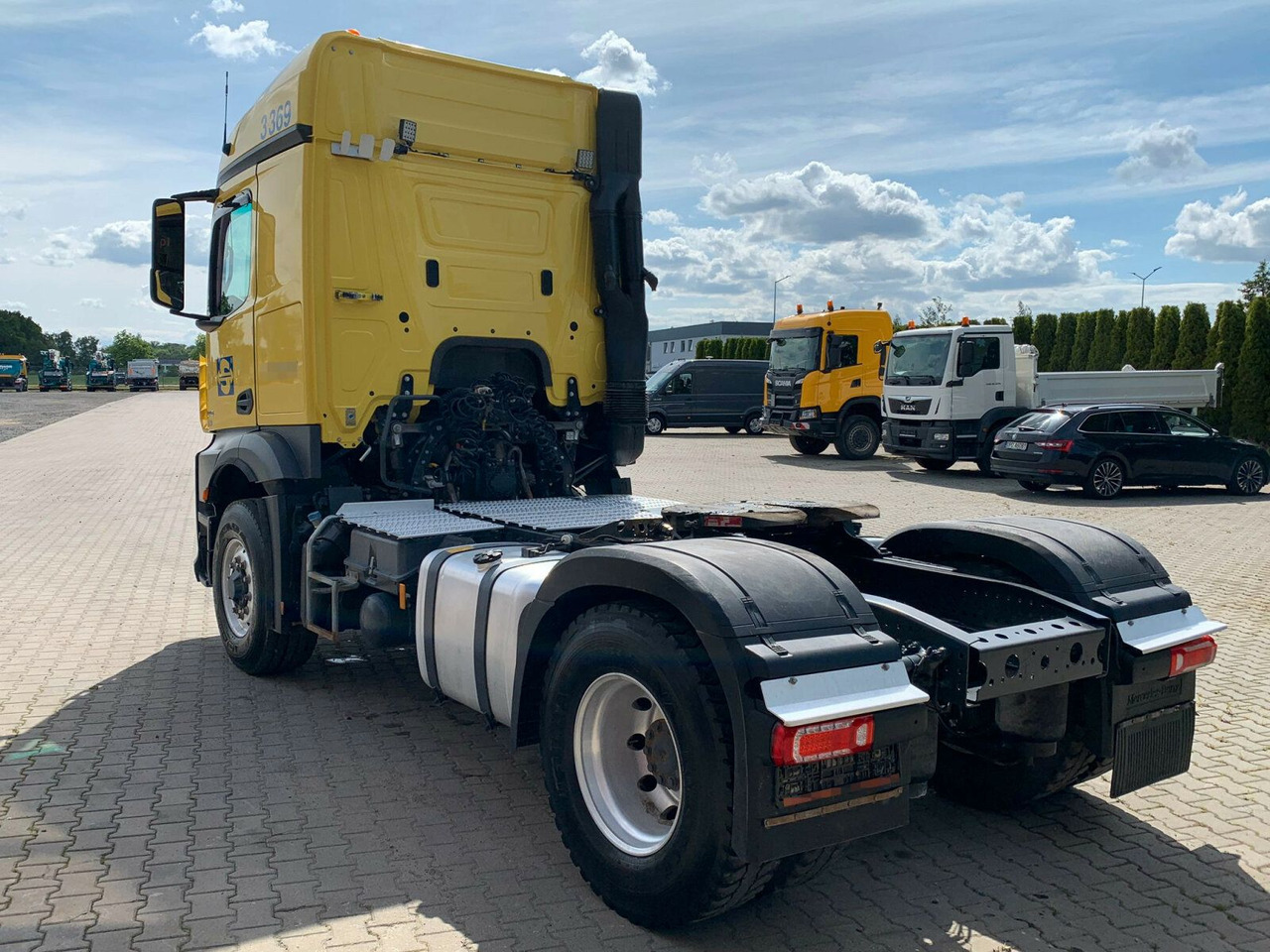 Mercedes-Benz AROCS 1846 4x4 HAD Euro 6 Kipphydraulik - Cabeza tractora: foto 4 Mercedes-Benz AROCS 1846 4x4 HAD Euro 6 Kipphydraulik - Cabeza tractora: foto 4