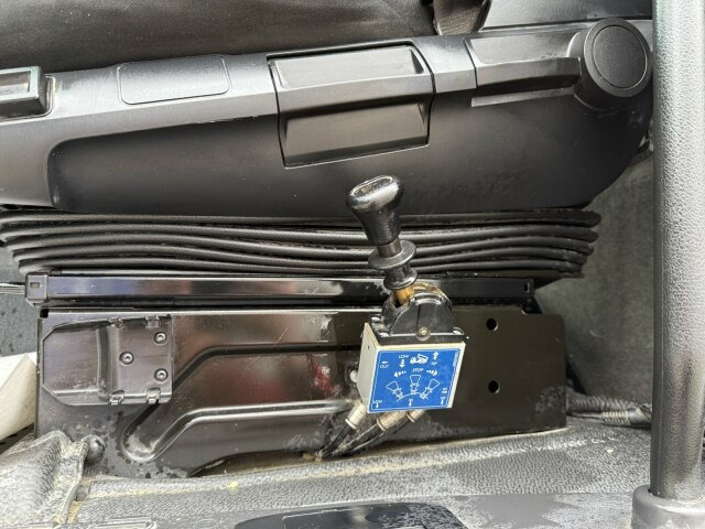 Mercedes-Benz Actros 1843 Sattelzugmaschine 4x2 Kipph. - Cabeza tractora: foto 5 Mercedes-Benz Actros 1843 Sattelzugmaschine 4x2 Kipph. - Cabeza tractora: foto 5