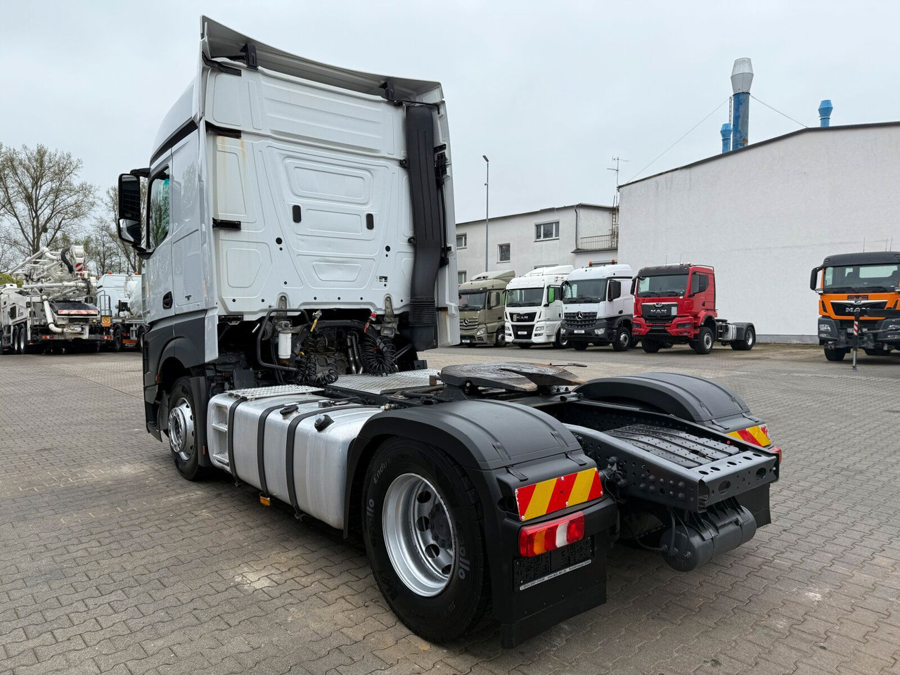 Mercedes-Benz Actros 1845 SZM 4x2 Retarder Kipphydraulik - Cabeza tractora: foto 5 Mercedes-Benz Actros 1845 SZM 4x2 Retarder Kipphydraulik - Cabeza tractora: foto 5