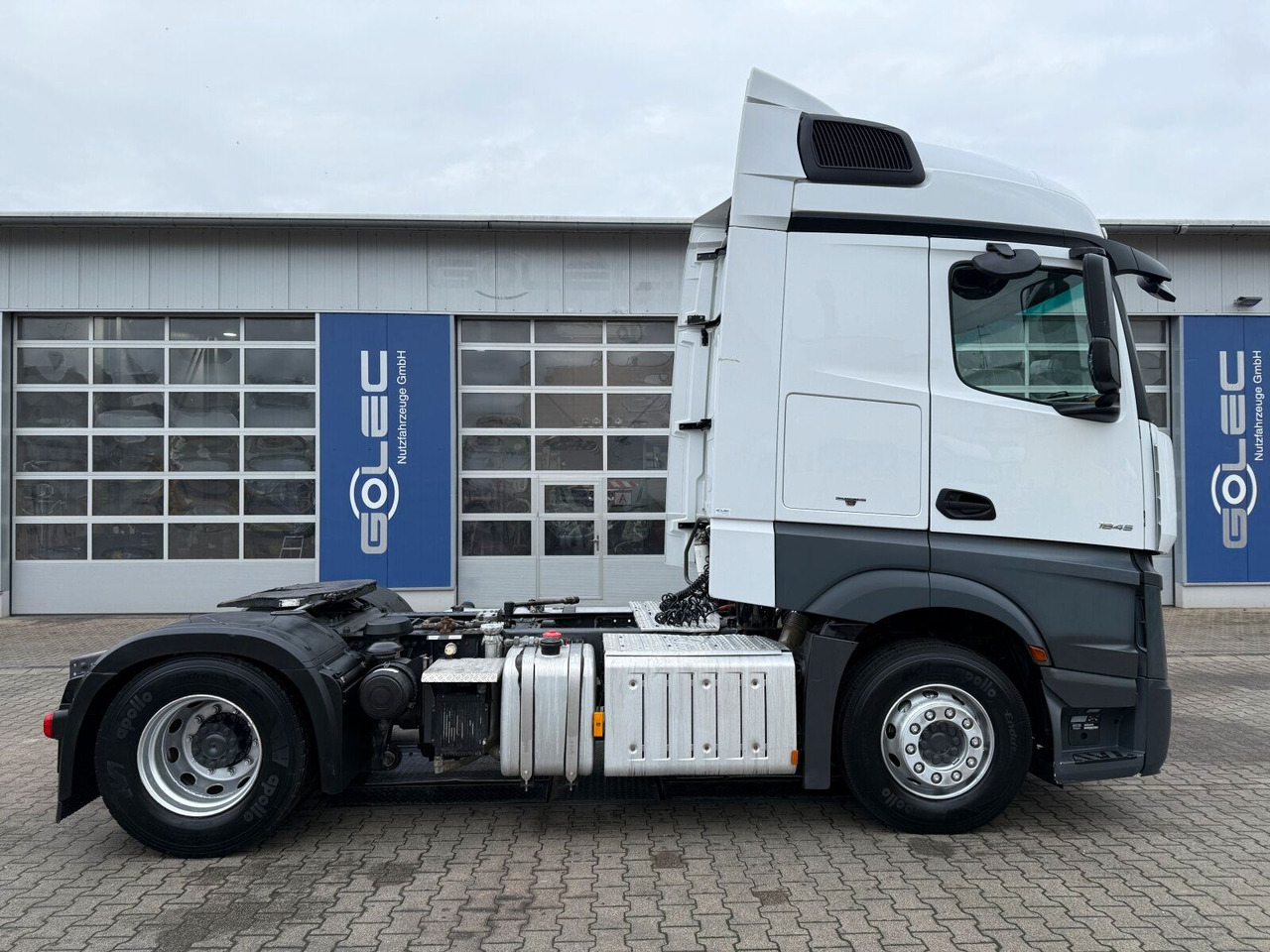 Mercedes-Benz Actros 1845 SZM 4x2 Retarder Kipphydraulik - Cabeza tractora: foto 2 Mercedes-Benz Actros 1845 SZM 4x2 Retarder Kipphydraulik - Cabeza tractora: foto 2