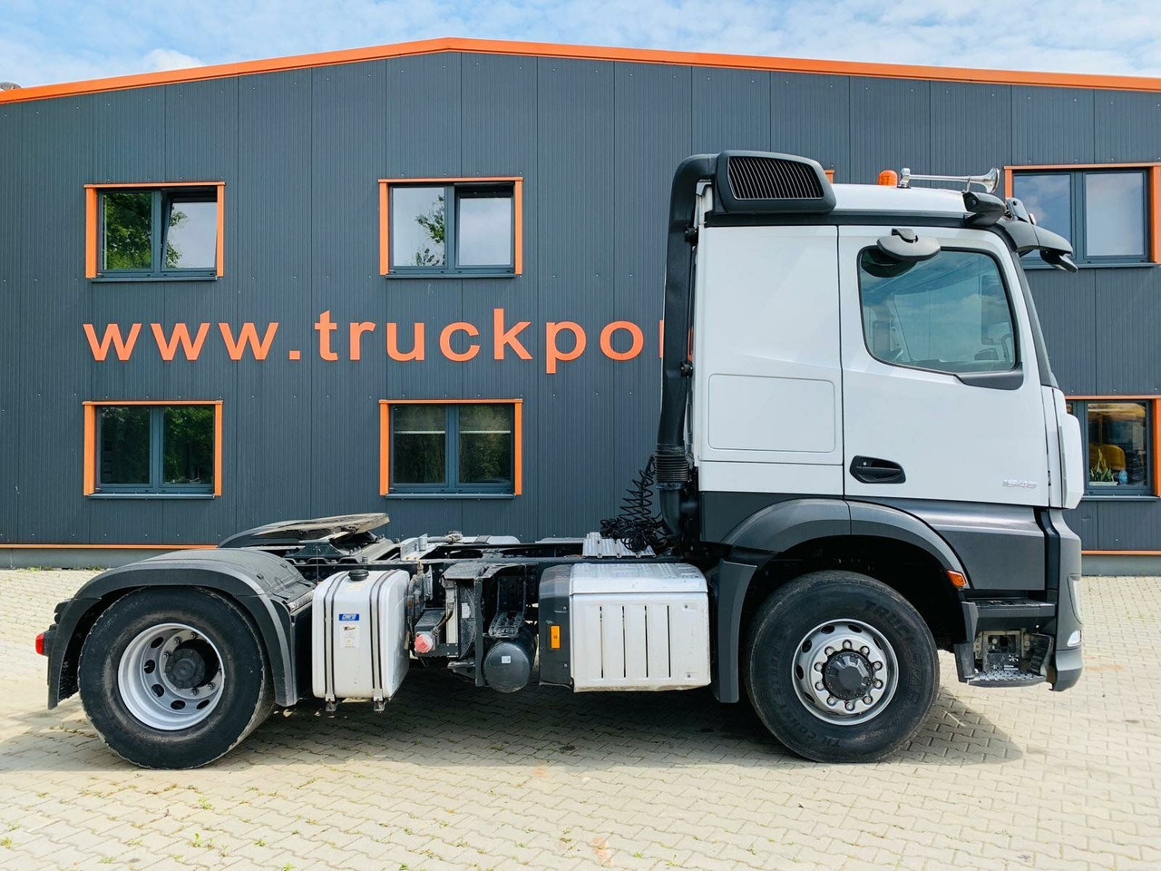 Mercedes-Benz Arocs 1846 LS 4x4 HAD *Kipphyd. Euro6 Blatt/Luft - Cabeza tractora: foto 4 Mercedes-Benz Arocs 1846 LS 4x4 HAD *Kipphyd. Euro6 Blatt/Luft - Cabeza tractora: foto 4