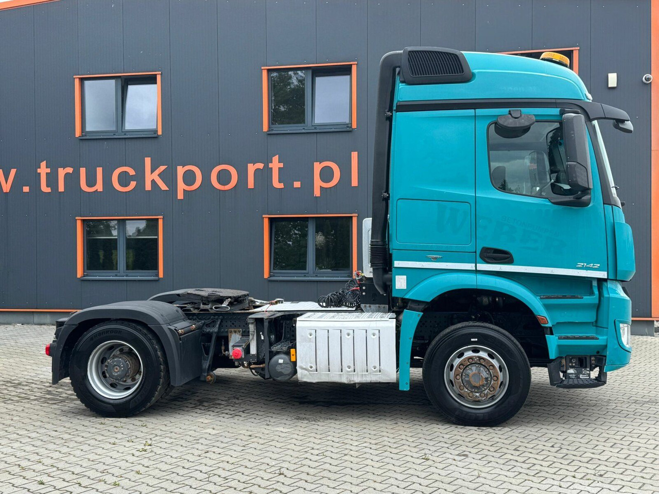 Mercedes-Benz Arocs 2142 4x4H SZM Euro 6 Kipphydraulik - Cabeza tractora: foto 4 Mercedes-Benz Arocs 2142 4x4H SZM Euro 6 Kipphydraulik - Cabeza tractora: foto 4