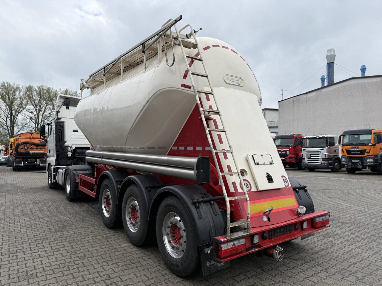 Feldbinder O.ME.P.S Silo Auflieger 39,3 Tonnen 3 Achs - Semirremolque silo: foto 4 Feldbinder O.ME.P.S Silo Auflieger 39,3 Tonnen 3 Achs - Semirremolque silo: foto 4