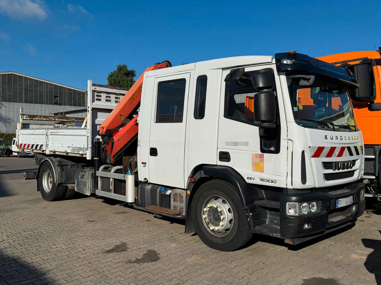 Iveco ML180E 4x2 DOKA Euro 5 Kipper Kran PK16001K-B - Camión grúa: foto 1 Iveco ML180E 4x2 DOKA Euro 5 Kipper Kran PK16001K-B - Camión grúa: foto 1
