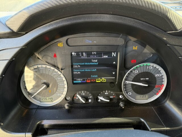 Iveco X-Way 480 6x2 Abrollkipper Palfinger PH T20 SLD5 - Camión multibasculante: foto 2 Iveco X-Way 480 6x2 Abrollkipper Palfinger PH T20 SLD5 - Camión multibasculante: foto 2