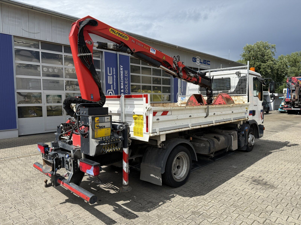 MAN TGL 8.220 4x2 Kipper Kran Palfinger 7.001-K A - Volquete furgoneta: foto 5 MAN TGL 8.220 4x2 Kipper Kran Palfinger 7.001-K A - Volquete furgoneta: foto 5