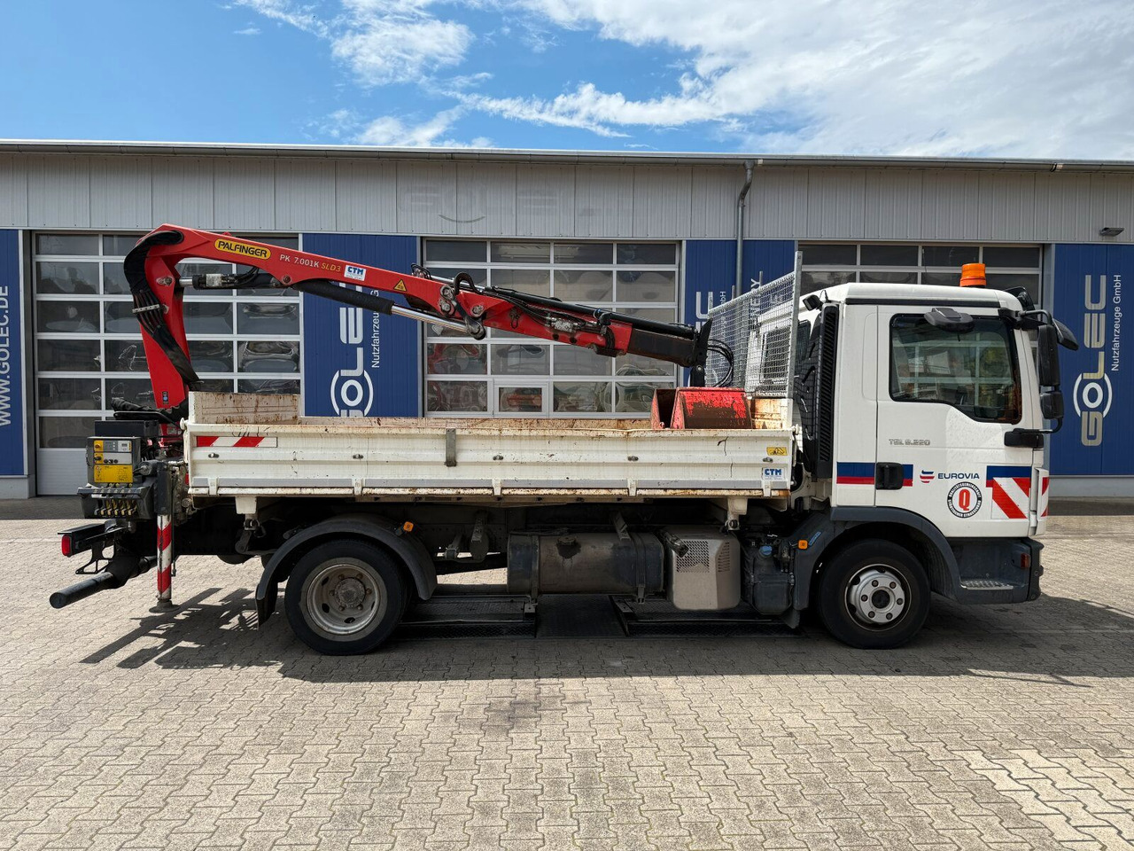 MAN TGL 8.220 4x2 Kipper Kran Palfinger 7.001-K A - Volquete furgoneta: foto 3 MAN TGL 8.220 4x2 Kipper Kran Palfinger 7.001-K A - Volquete furgoneta: foto 3