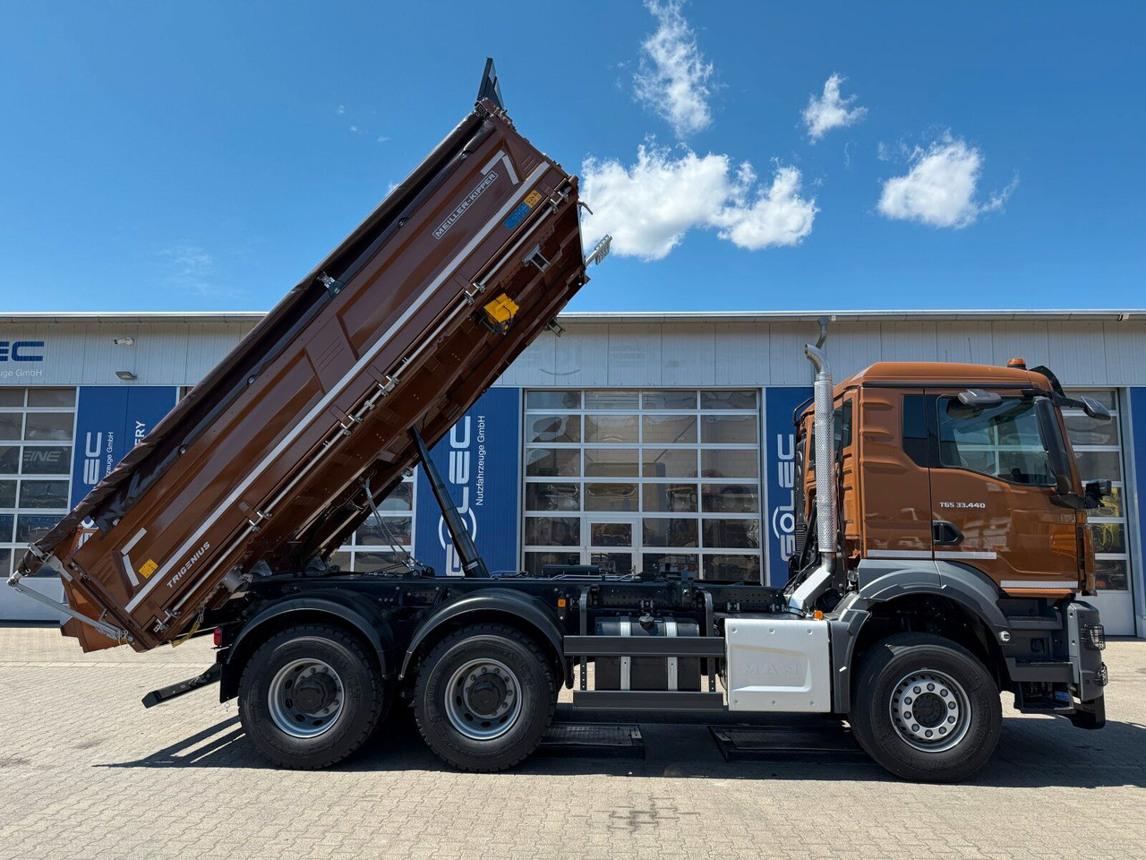 MAN TGS 33.440 6x4 Kipper MEILLER Bordmatik Frontpl. - Camión volquete: foto 4 MAN TGS 33.440 6x4 Kipper MEILLER Bordmatik Frontpl. - Camión volquete: foto 4