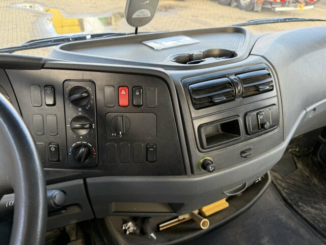 Mercedes-Benz ATEGO 1018 4x2 Meiller Dreiseitenkipper *TOP - Camión volquete: foto 4 Mercedes-Benz ATEGO 1018 4x2 Meiller Dreiseitenkipper *TOP - Camión volquete: foto 4