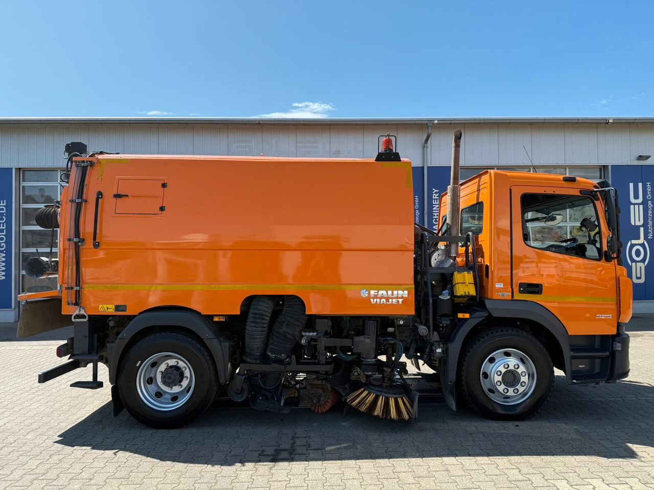 Mercedes-Benz ATEGO 1323 4x2 Kehrmaschine FAUN Viajet 6R/H - Barredora vial: foto 3 Mercedes-Benz ATEGO 1323 4x2 Kehrmaschine FAUN Viajet 6R/H - Barredora vial: foto 3
