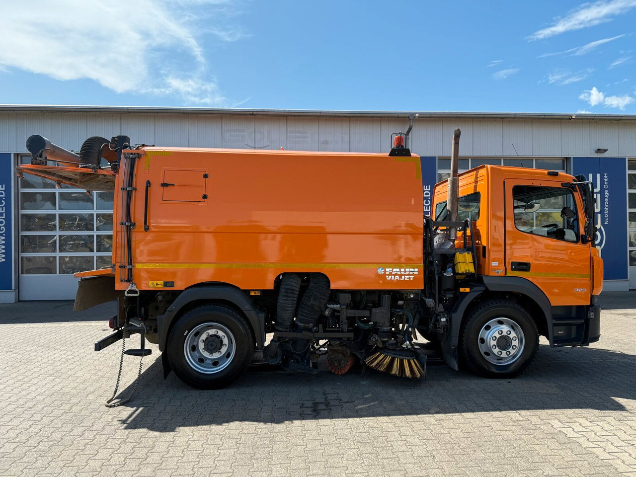 Mercedes-Benz ATEGO 1323 4x2 Kehrmaschine FAUN Viajet 6R/H - Barredora vial: foto 5 Mercedes-Benz ATEGO 1323 4x2 Kehrmaschine FAUN Viajet 6R/H - Barredora vial: foto 5