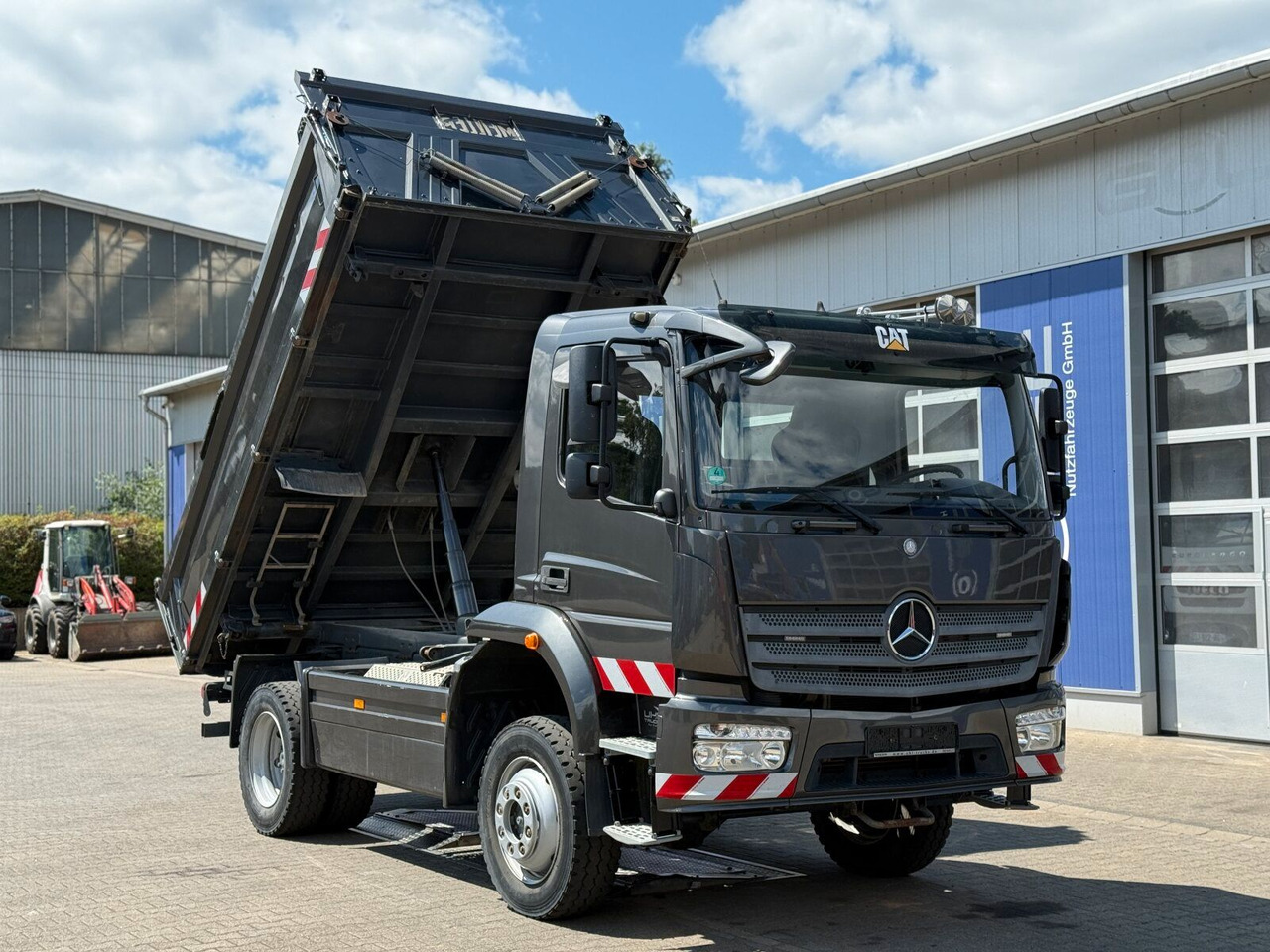 Mercedes-Benz ATEGO 1530 4x4 Euro 6 Meiller Kipper - Camión volquete: foto 2 Mercedes-Benz ATEGO 1530 4x4 Euro 6 Meiller Kipper - Camión volquete: foto 2