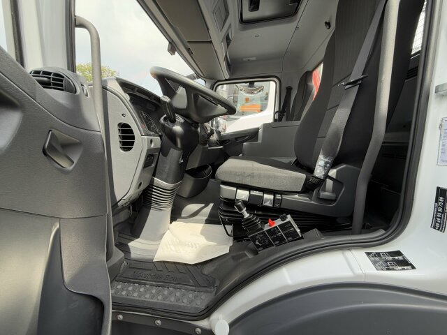 Mercedes-Benz ATEGO 818 4x2 Euro 6 Kipper Kran FASSI F65B.0.22 - Volquete furgoneta: foto 5 Mercedes-Benz ATEGO 818 4x2 Euro 6 Kipper Kran FASSI F65B.0.22 - Volquete furgoneta: foto 5