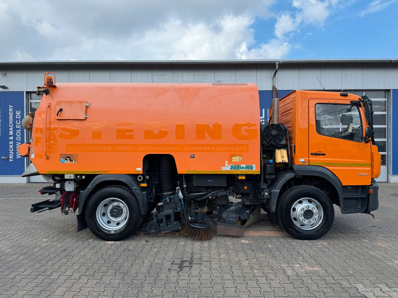 Mercedes-Benz Atego 1324 4x2 Kehrmaschine Schmidt SKF S7B 7 m³ - Barredora vial: foto 3 Mercedes-Benz Atego 1324 4x2 Kehrmaschine Schmidt SKF S7B 7 m³ - Barredora vial: foto 3