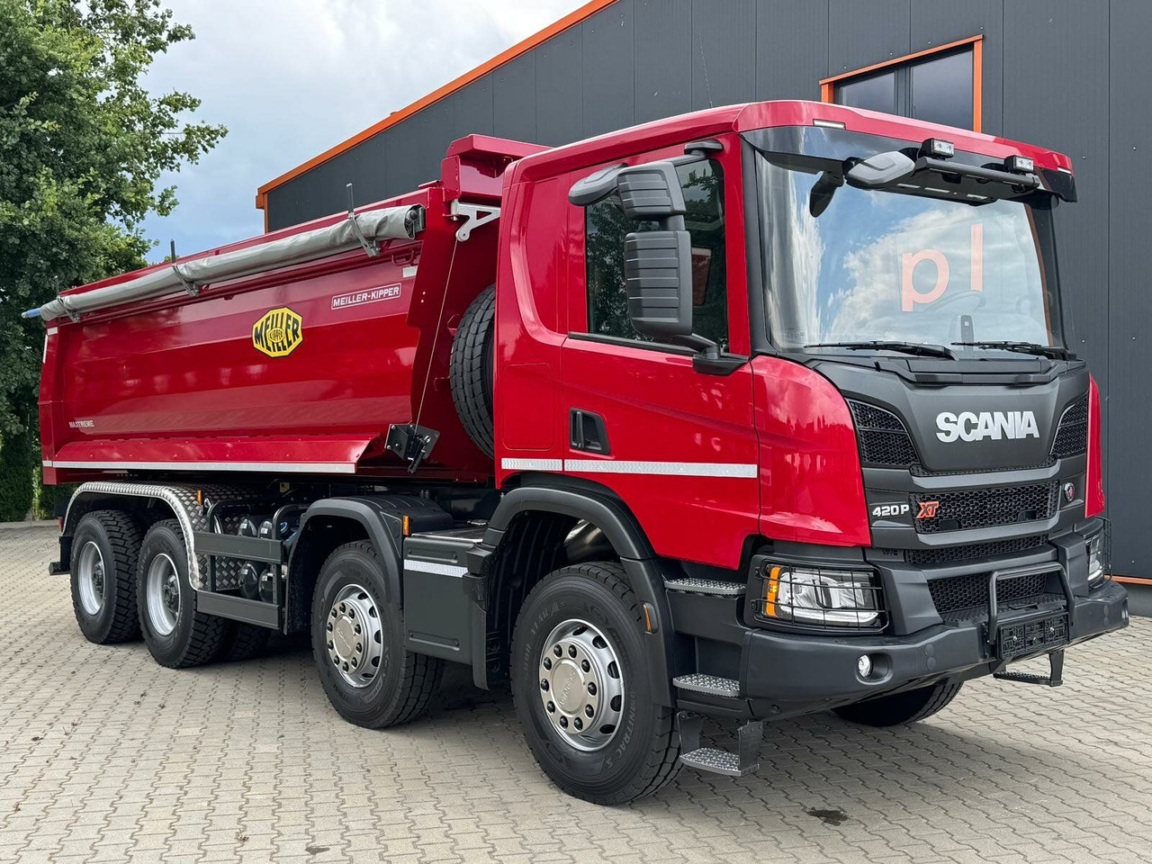 Scania P 420 8x4 Kipper Meiller Euro 6 - Camión portacontenedor de cadenas: foto 1 Scania P 420 8x4 Kipper Meiller Euro 6 - Camión portacontenedor de cadenas: foto 1