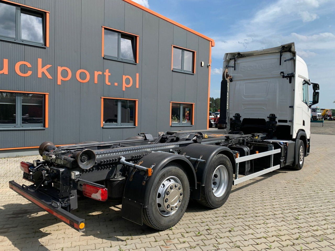Scania R450 6x2 Abrollkipper MEILLER*Lenkachse Retarder - Camión multibasculante: foto 5 Scania R450 6x2 Abrollkipper MEILLER*Lenkachse Retarder - Camión multibasculante: foto 5