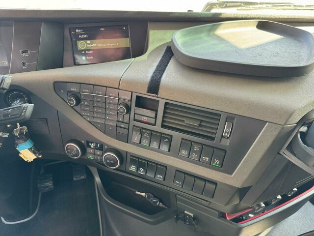 Volvo FH 540 6x2 Abrollkipper MEILLER RK 26.67 - Camión multibasculante: foto 4 Volvo FH 540 6x2 Abrollkipper MEILLER RK 26.67 - Camión multibasculante: foto 4