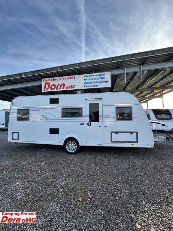 Tabbert Cazadora 550 DMK 2,5 ehem. Messefahrzeug - Caravana: foto 1 Tabbert Cazadora 550 DMK 2,5 ehem. Messefahrzeug - Caravana: foto 1