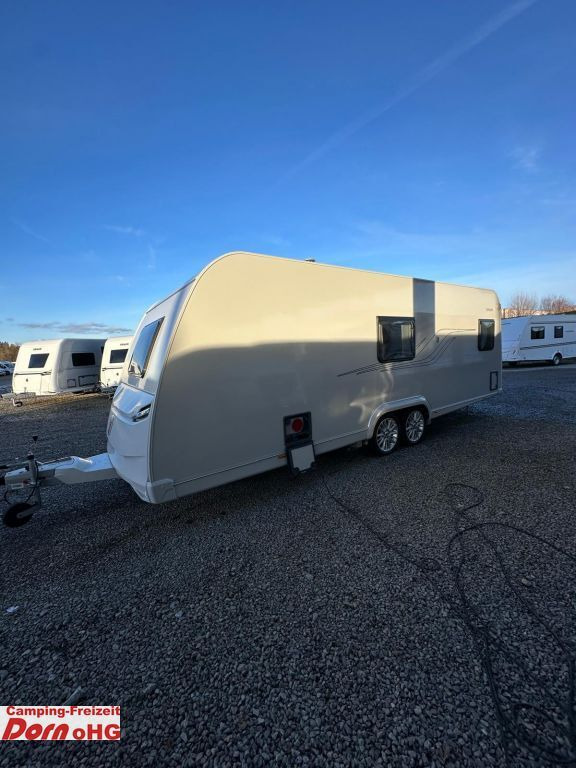 Tabbert Senara 620 DMK 2,5 ehem. Messefahrzeug - Caravana: foto 4 Tabbert Senara 620 DMK 2,5 ehem. Messefahrzeug - Caravana: foto 4