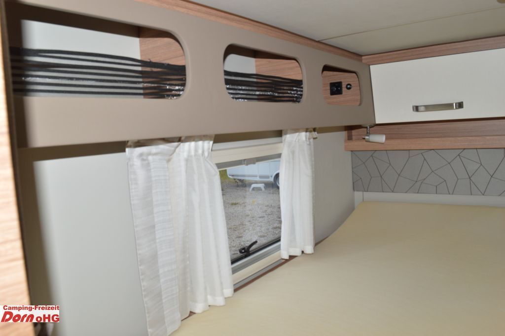 Autocaravana perfilada Weinsberg CaraCompact 640 MEG EDITION [PEPPER] 170PS-Autom: foto 18