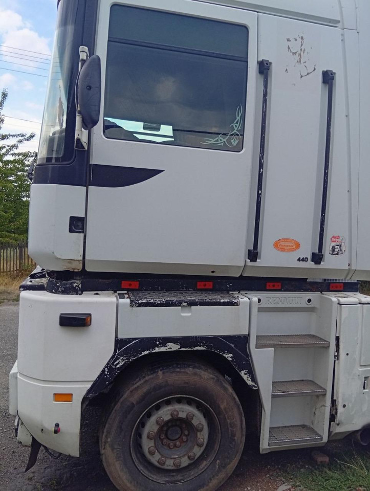RENAULT Magnum 440 - Cabeza tractora: foto 4 RENAULT Magnum 440 - Cabeza tractora: foto 4