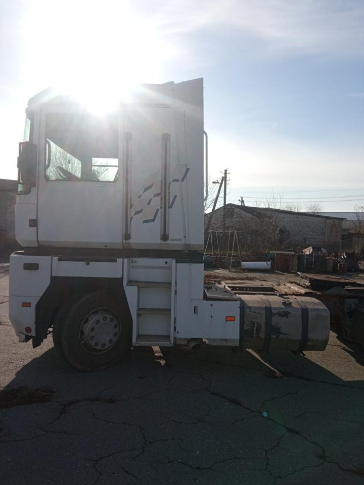 RENAULT Magnum 440 ID1602S - Cabeza tractora: foto 3 RENAULT Magnum 440 ID1602S - Cabeza tractora: foto 3