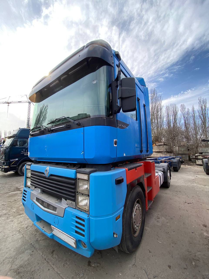 RENAULT Magnum 480 - Cabeza tractora: foto 4 RENAULT Magnum 480 - Cabeza tractora: foto 4
