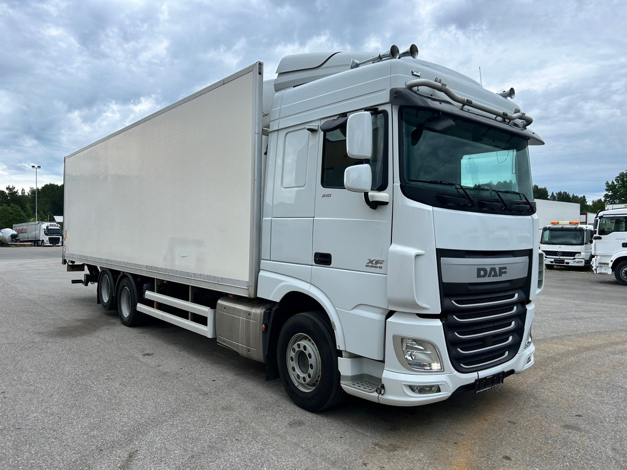 DAF XF510 - Camión frigorífico: foto 1 DAF XF510 - Camión frigorífico: foto 1