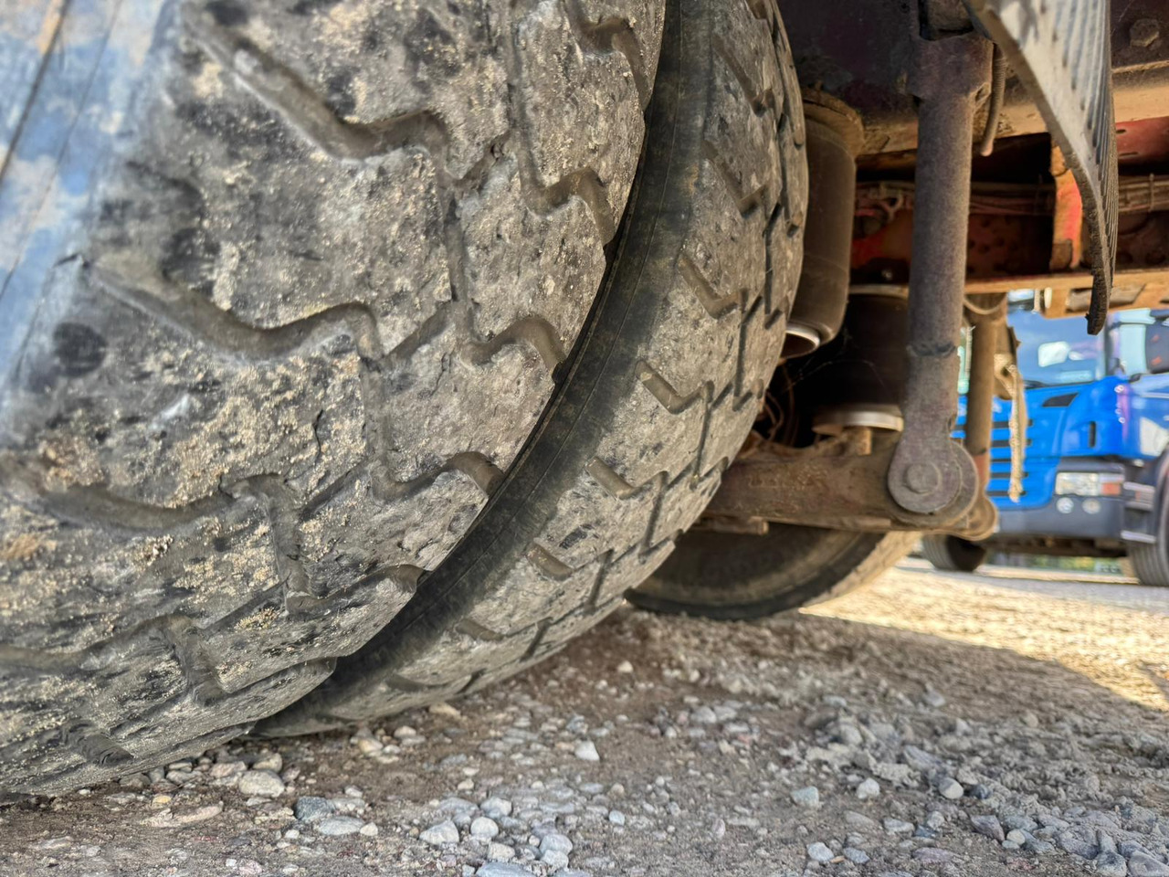 Camión caja abierta, Camión grúa MAN 26.403 6x4: foto 14