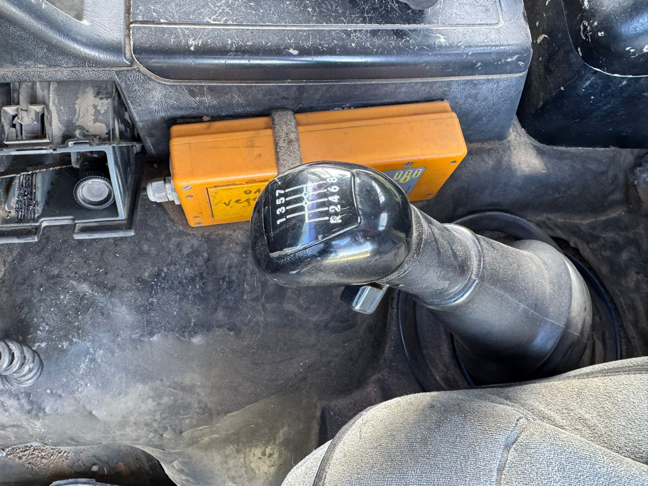 Camión caja abierta, Camión grúa MAN 26.403 6x4: foto 15