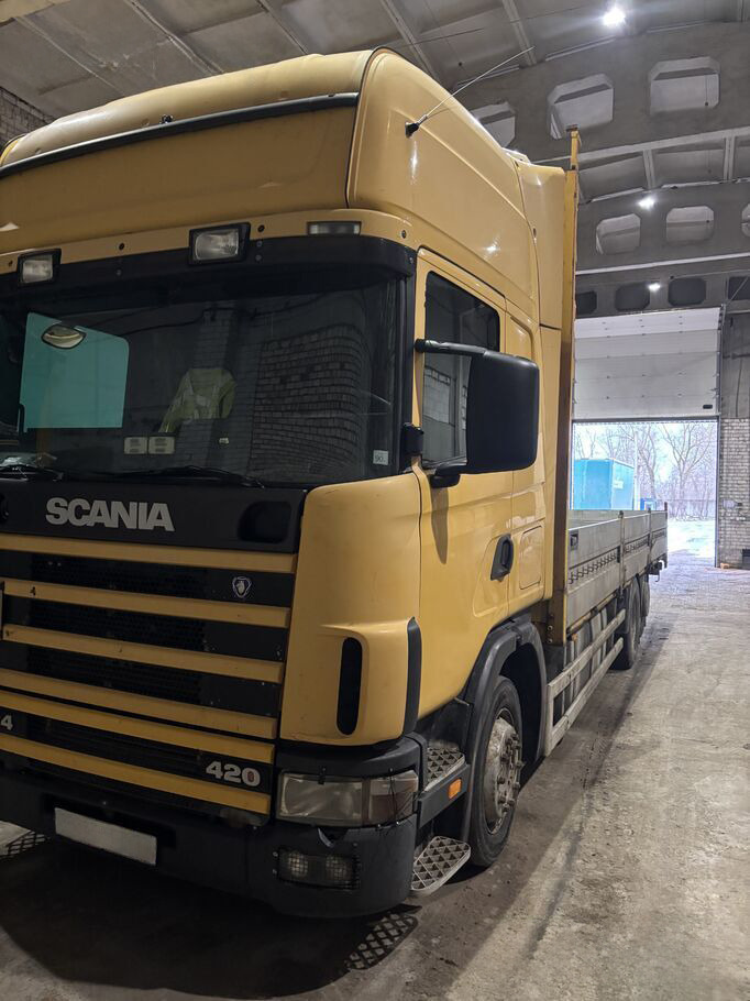 SCANIA R124.420 - Camión caja abierta: foto 2 SCANIA R124.420 - Camión caja abierta: foto 2