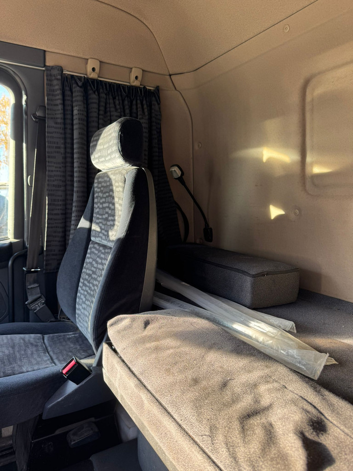 Camión cisterna para transporte de leche SCANIA R480: foto 18 Camión cisterna para transporte de leche SCANIA R480: foto 18