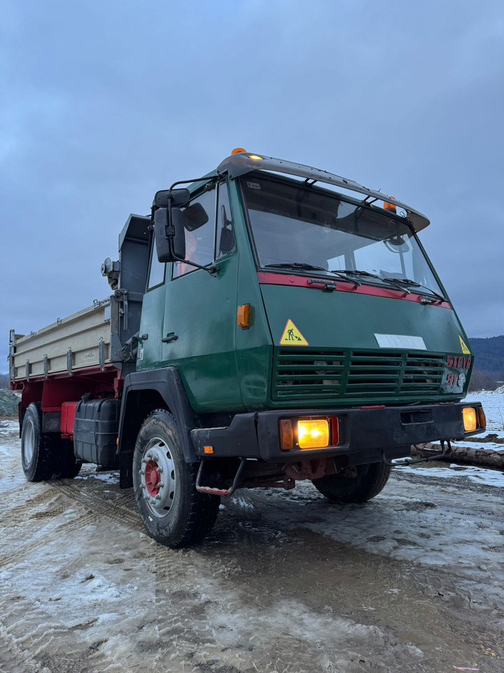 STEYR 320 - Camión volquete: foto 1 STEYR 320 - Camión volquete: foto 1