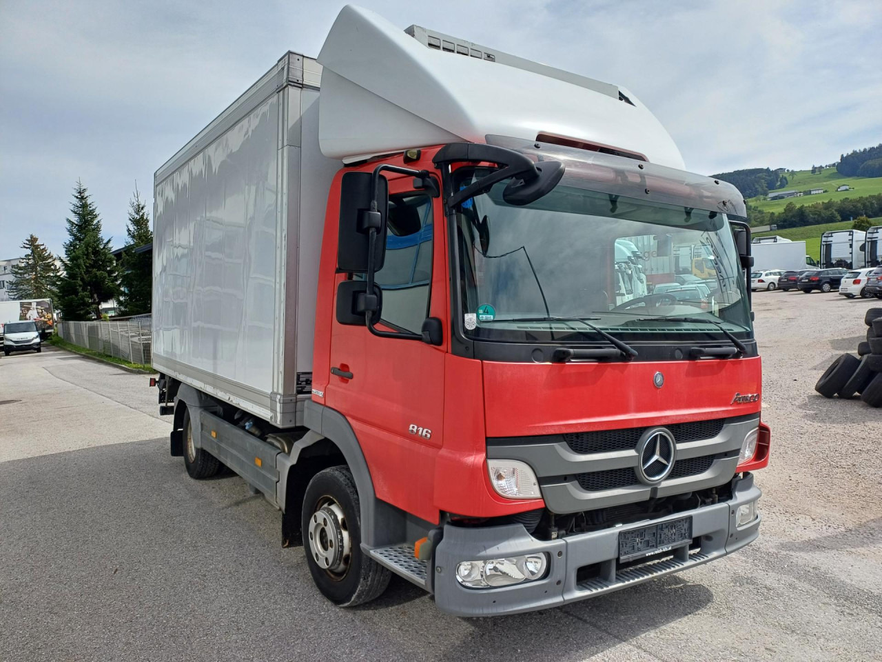 MERCEDES-BENZ 816 Euro5 AHK Luftfeder - Camión frigorífico: foto 1 MERCEDES-BENZ 816 Euro5 AHK Luftfeder - Camión frigorífico: foto 1