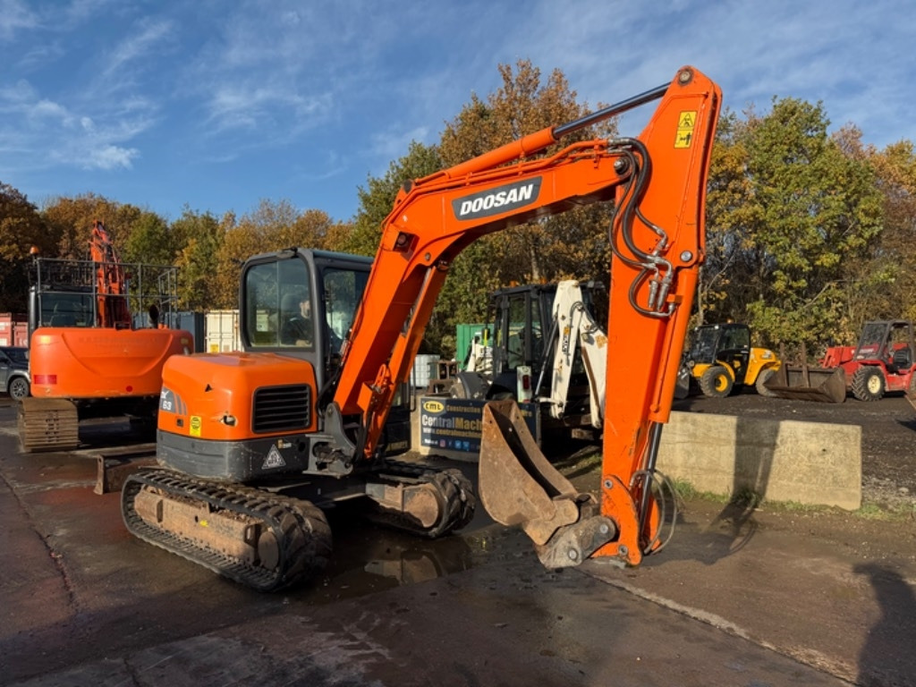 Doosan DX 63-3 - Miniexcavadora: foto 5 Doosan DX 63-3 - Miniexcavadora: foto 5