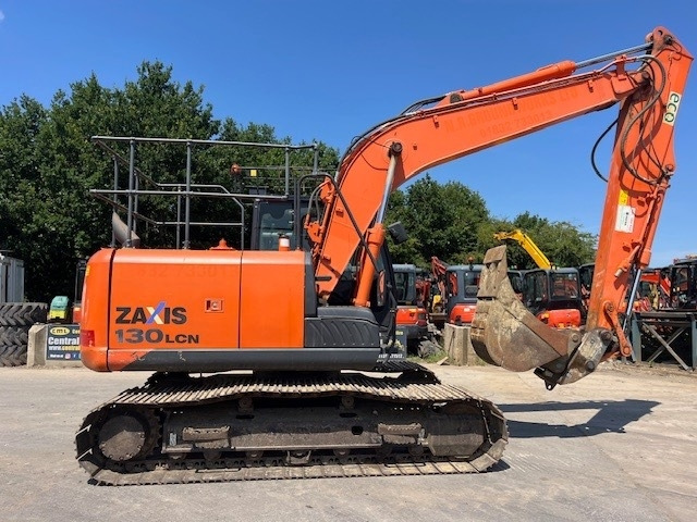 Hitachi ZX 130 LC N-5 - Excavadora de cadenas: foto 1 Hitachi ZX 130 LC N-5 - Excavadora de cadenas: foto 1