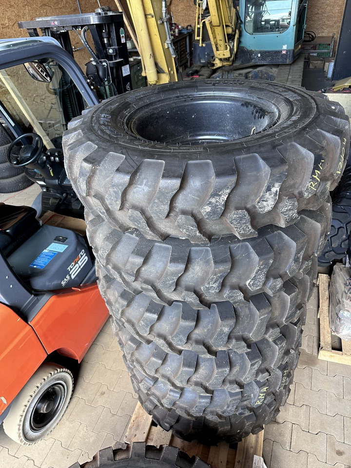 Neumático para Excavadora de ruedas nuevo Apollo 10.00 - 20 Apollo Kompletträder - Complet tires: foto 8 Neumático para Excavadora de ruedas nuevo Apollo 10.00 - 20 Apollo Kompletträder - Complet tires: foto 8