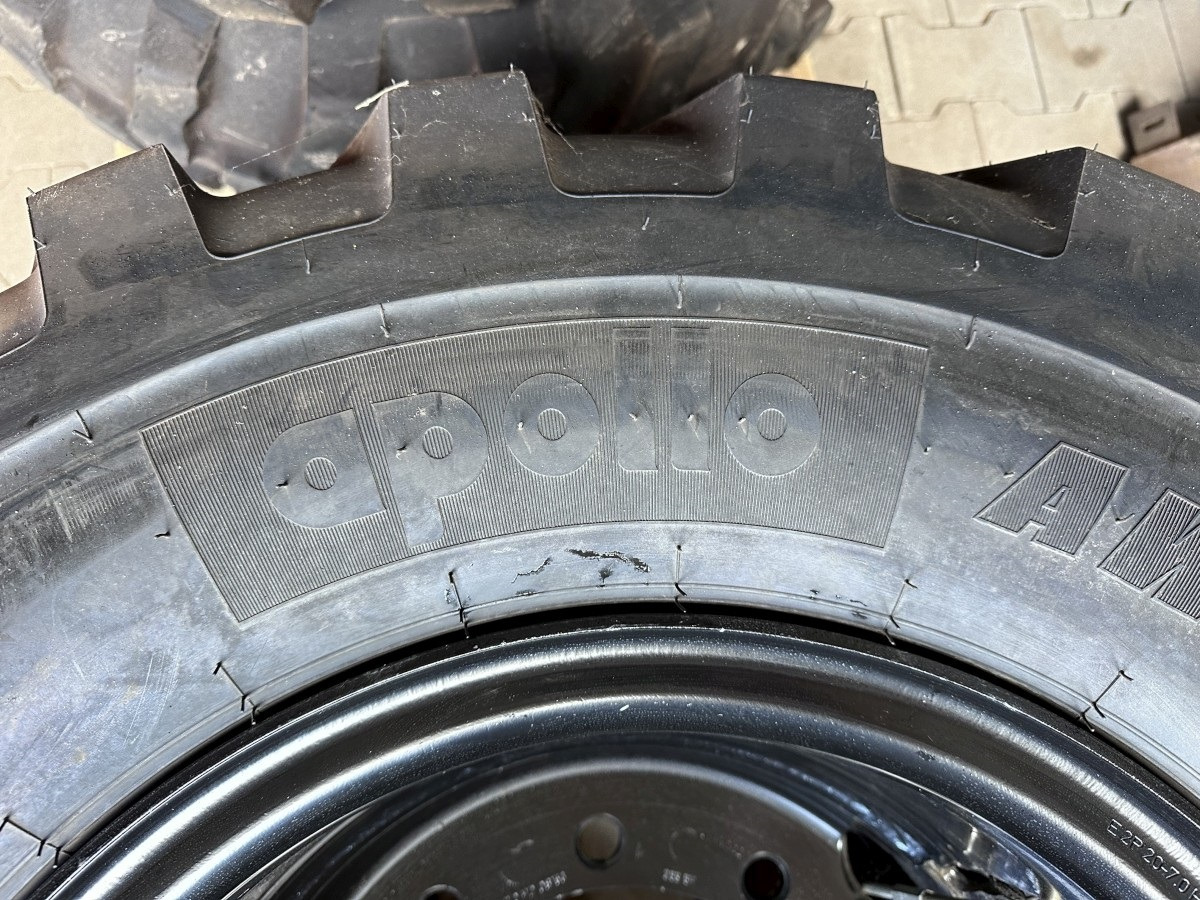 Apollo 10.00 - 20 Apollo Kompletträder - Complet tires - Neumático para Excavadora de ruedas: foto 3 Apollo 10.00 - 20 Apollo Kompletträder - Complet tires - Neumático para Excavadora de ruedas: foto 3