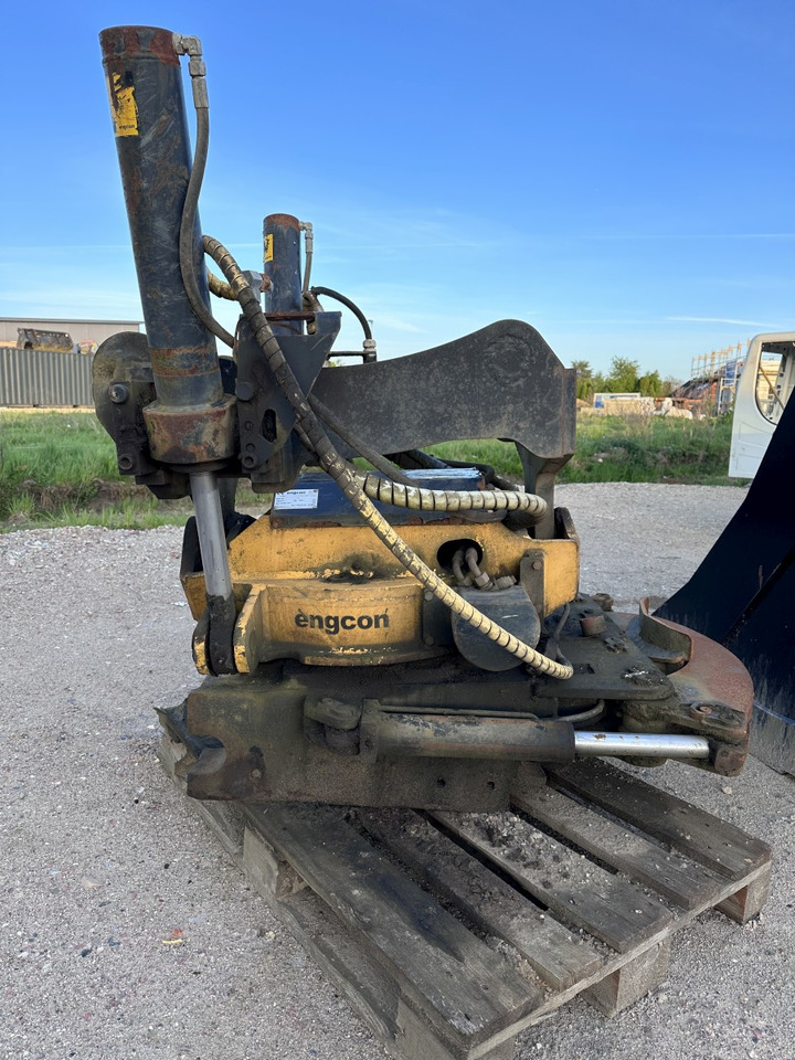 Rotor basculante ENGCON EC 30 - S80 GR30 -S80 - SVAB Engcon Rototilt - Tiltrotator: foto 6