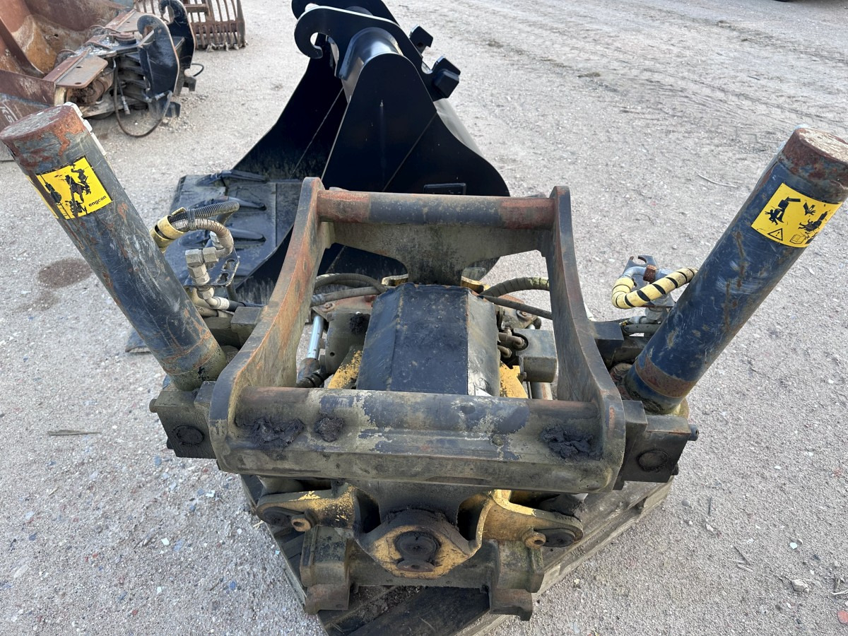 Rotor basculante ENGCON EC 30 - S80 GR30 -S80 - SVAB Engcon Rototilt - Tiltrotator: foto 9