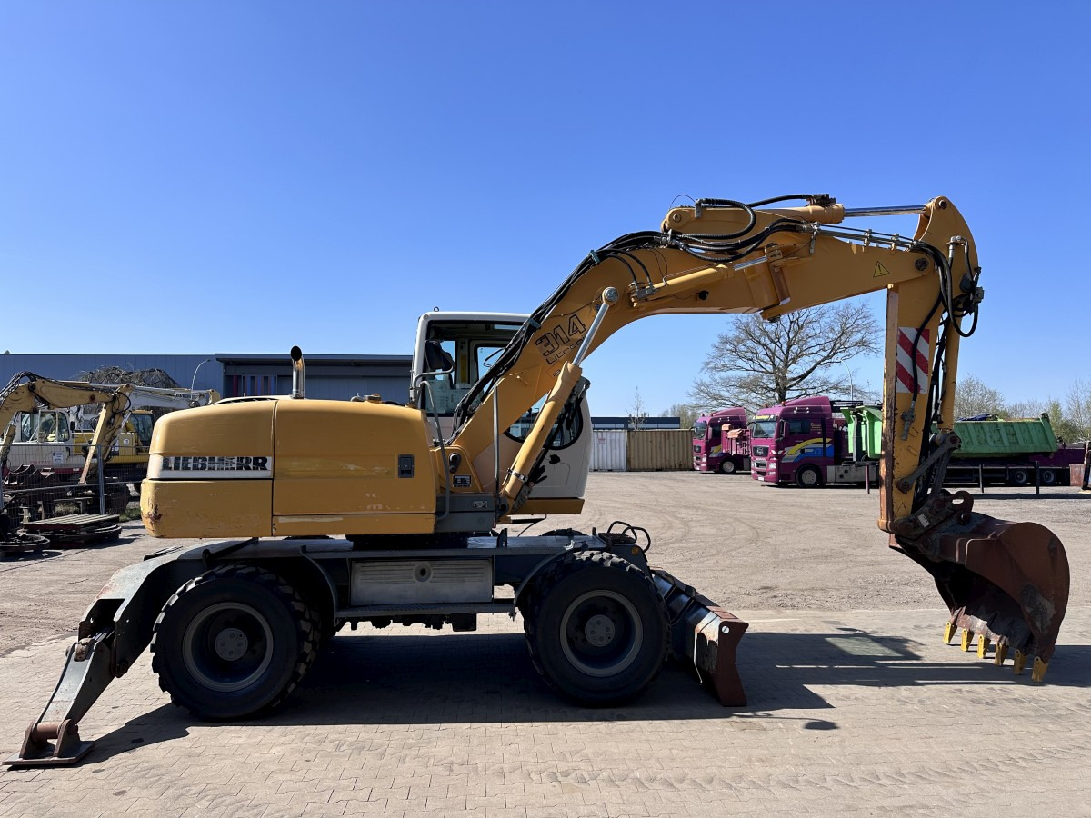 LIEBHERR A 314 All hydr. lines SW 33- 30 Km/h - Excavadora de ruedas: foto 5 LIEBHERR A 314 All hydr. lines SW 33- 30 Km/h - Excavadora de ruedas: foto 5