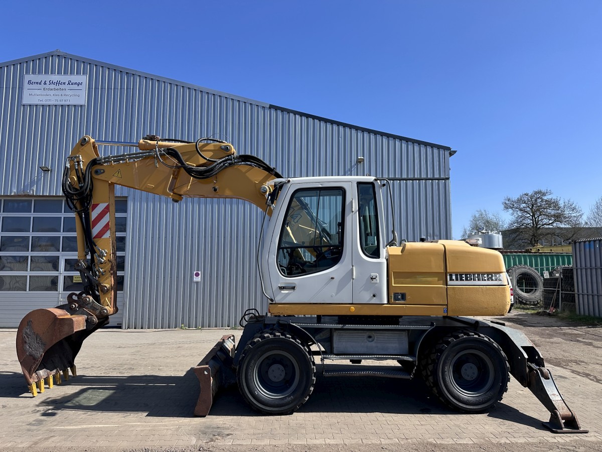 LIEBHERR A 314 All hydr. lines SW 33- 30 Km/h - Excavadora de ruedas: foto 4 LIEBHERR A 314 All hydr. lines SW 33- 30 Km/h - Excavadora de ruedas: foto 4