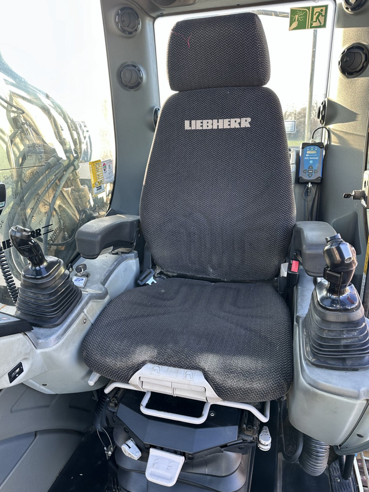 LIEBHERR R 924 LC Top Zustand !!! Kein 914- 916- 920- 926 - Excavadora de cadenas: foto 3 LIEBHERR R 924 LC Top Zustand !!! Kein 914- 916- 920- 926 - Excavadora de cadenas: foto 3