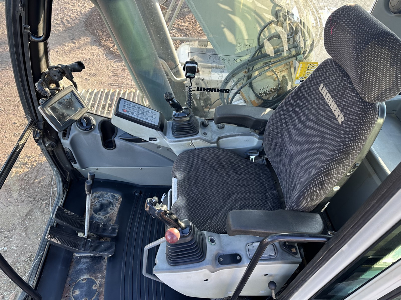 LIEBHERR R 924 LC Top Zustand !!! Kein 914- 916- 920- 926 - Excavadora de cadenas: foto 5 LIEBHERR R 924 LC Top Zustand !!! Kein 914- 916- 920- 926 - Excavadora de cadenas: foto 5