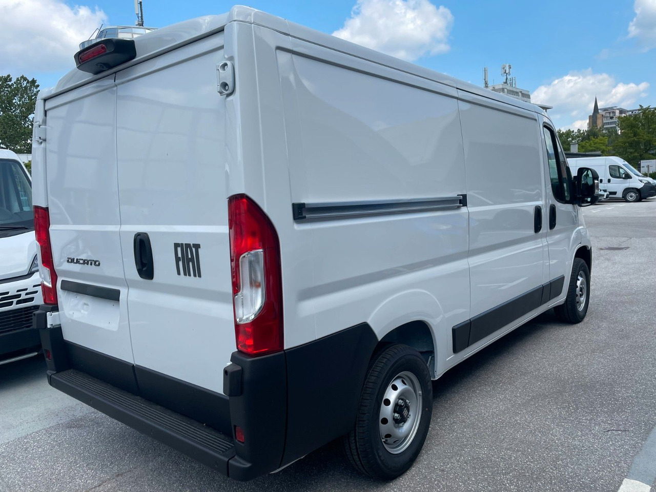 Fiat Ducato 30L L2H1 120 Kastenwagen 2025 - Furgoneta pequeña: foto 4 Fiat Ducato 30L L2H1 120 Kastenwagen 2025 - Furgoneta pequeña: foto 4