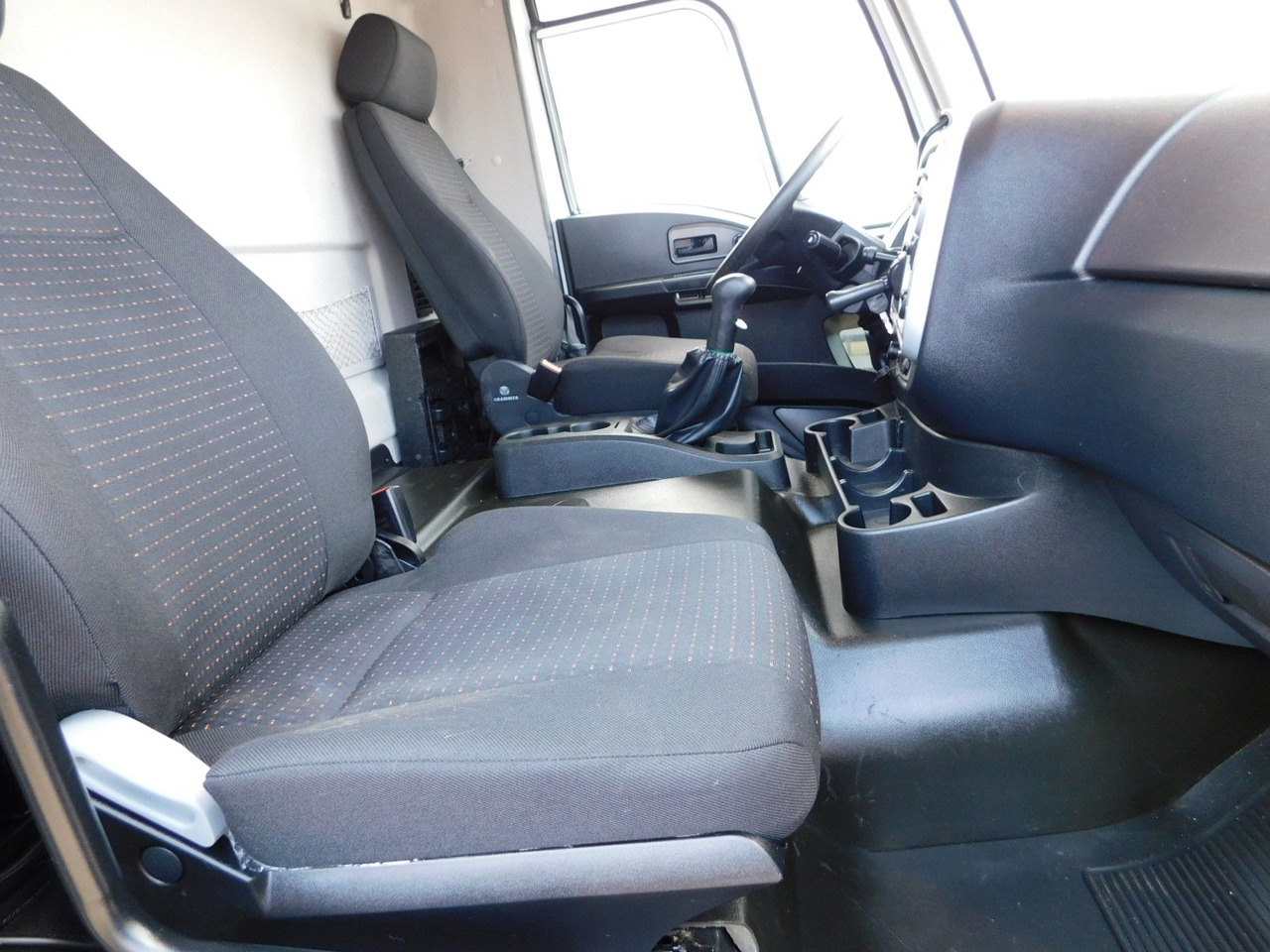 Ford 4142d 8x4 dcab e6 16s223 - Camión volquete: foto 5 Ford 4142d 8x4 dcab e6 16s223 - Camión volquete: foto 5