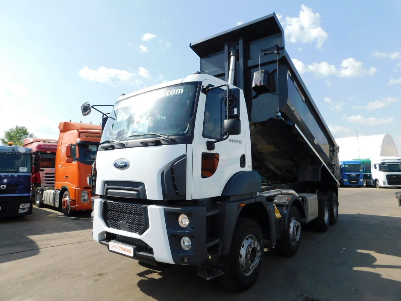 Ford 4142d 8x4 dcab e6 16s2230 - Camión volquete: foto 1 Ford 4142d 8x4 dcab e6 16s2230 - Camión volquete: foto 1
