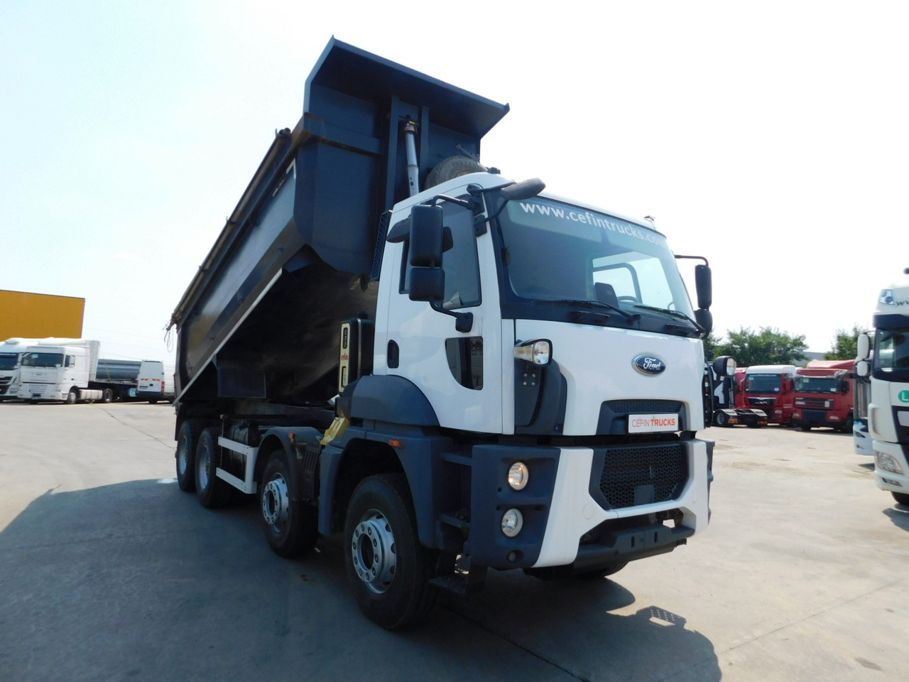 Ford 4142d 8x4 dcab e6 16s2230 - Camión volquete: foto 2 Ford 4142d 8x4 dcab e6 16s2230 - Camión volquete: foto 2