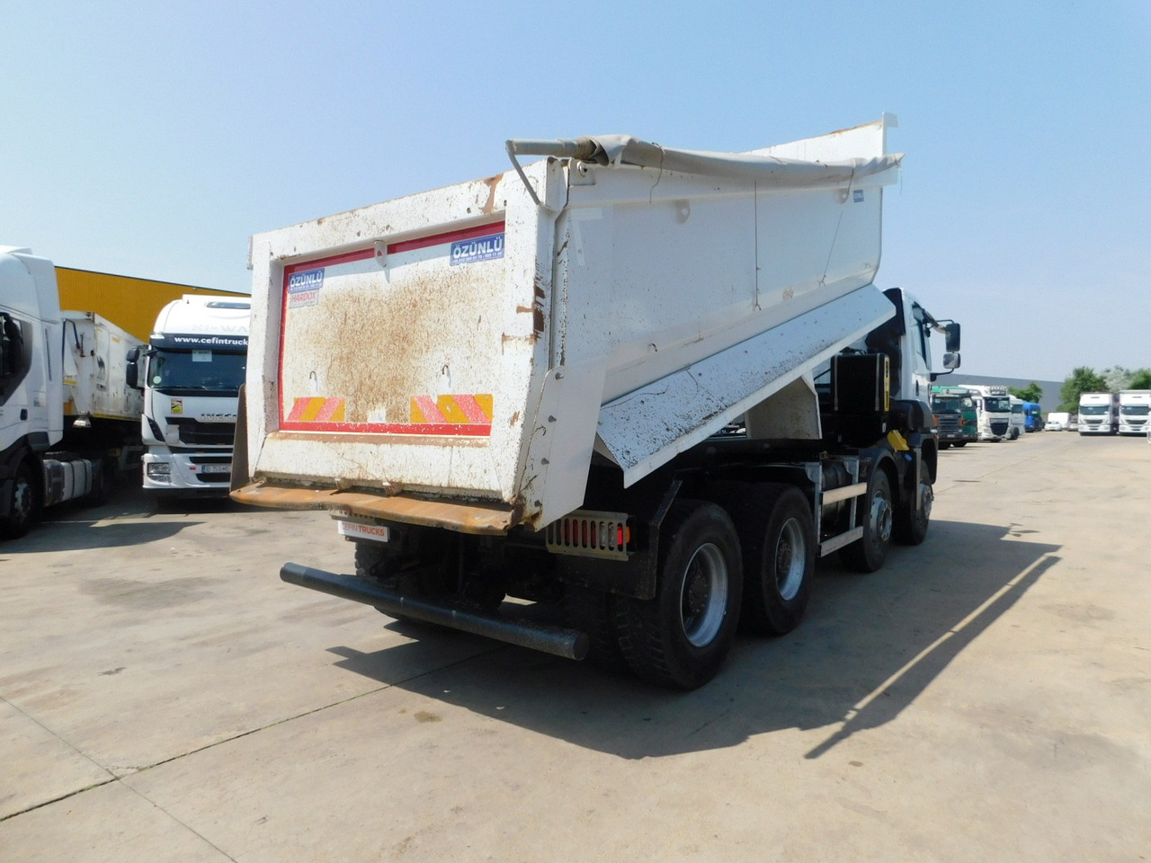 Ford 4142d 8x4 dcab e6 16s2230 ecotorq - Camión volquete: foto 3 Ford 4142d 8x4 dcab e6 16s2230 ecotorq - Camión volquete: foto 3